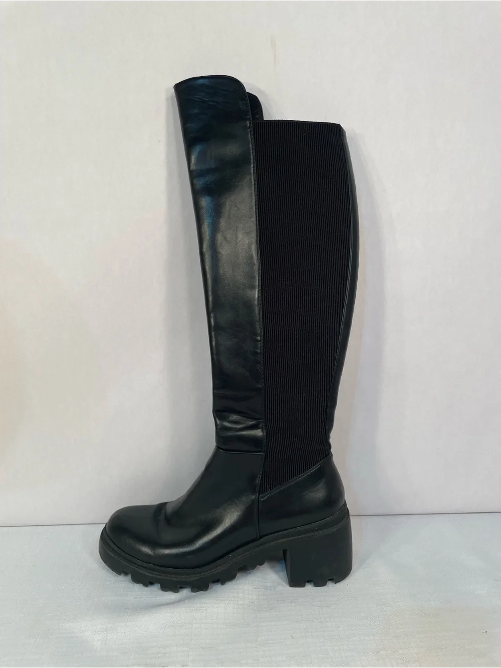 Black Knee-High Chunky Heel Boots - Women